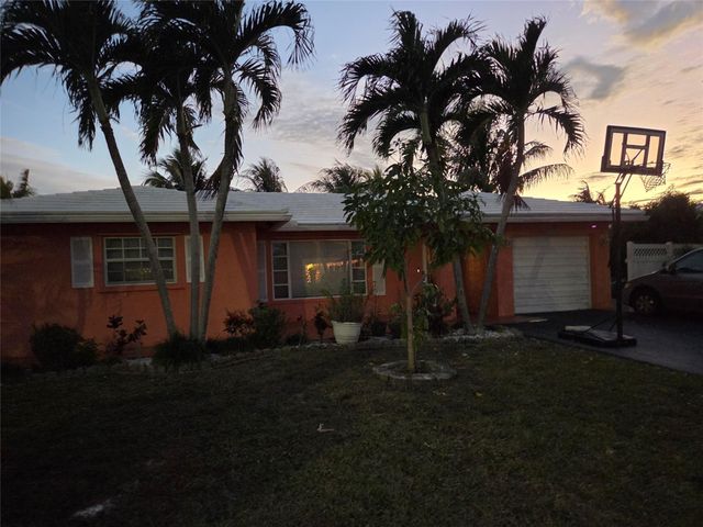 9604 NW 67th Ct, Tamarac, FL 33321