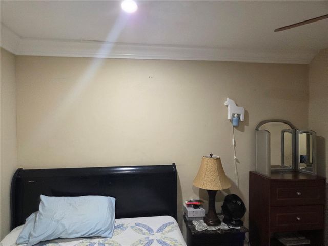 9604 NW 67th Ct, Tamarac, FL 33321