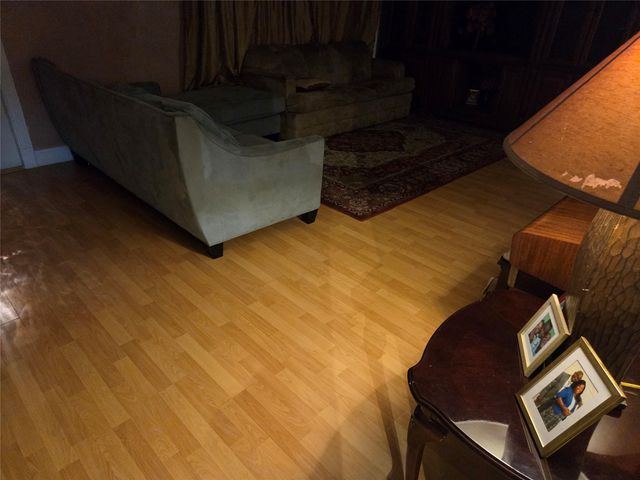 9604 NW 67th Ct, Tamarac, FL 33321