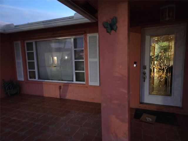 9604 NW 67th Ct, Tamarac, FL 33321