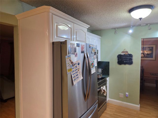 9604 NW 67th Ct, Tamarac, FL 33321