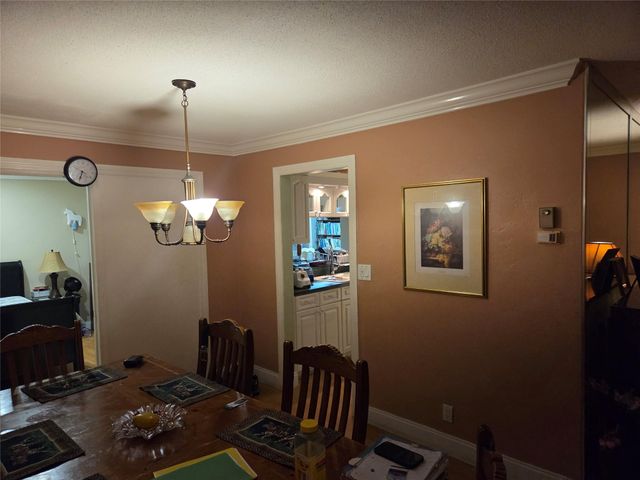 9604 NW 67th Ct, Tamarac, FL 33321