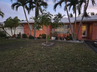 9604 NW 67th Ct, Tamarac, FL 33321