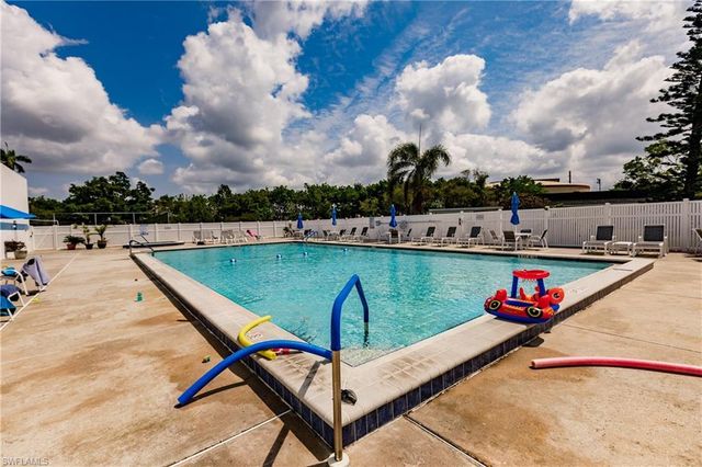 6824 Sandtrap DR 3, Fort Myers, FL 33919