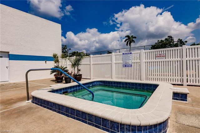 6824 Sandtrap DR 3, Fort Myers, FL 33919
