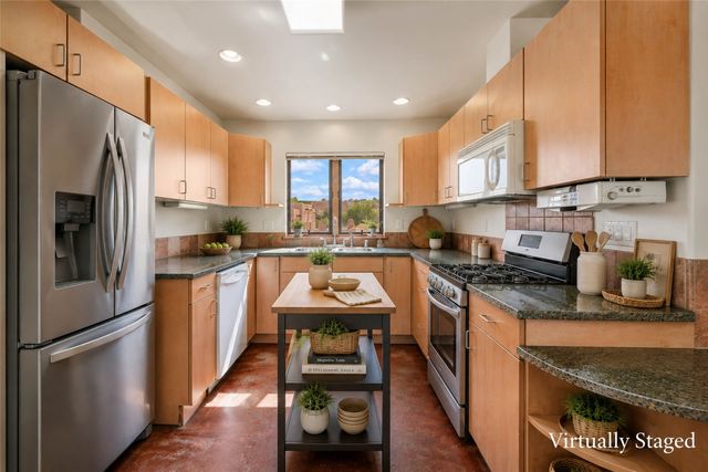 3 Calle Las Casas, Santa Fe, NM 87507