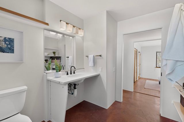 3 Calle Las Casas, Santa Fe, NM 87507