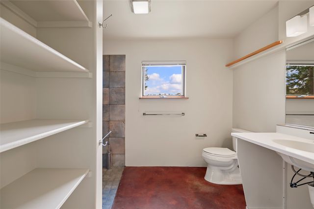 3 Calle Las Casas, Santa Fe, NM 87507