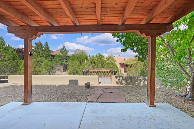 3 Calle Las Casas, Santa Fe, NM 87507