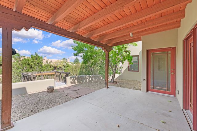 3 Calle Las Casas, Santa Fe, NM 87507