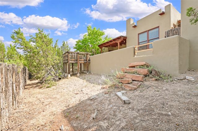 3 Calle Las Casas, Santa Fe, NM 87507