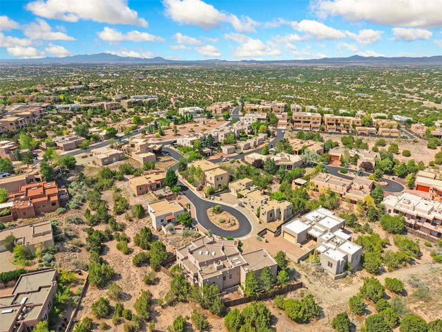 3 Calle Las Casas, Santa Fe, NM 87507