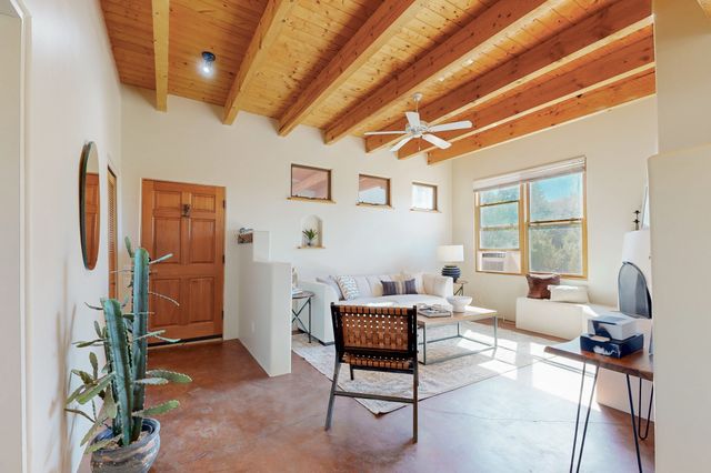 3 Calle Las Casas, Santa Fe, NM 87507