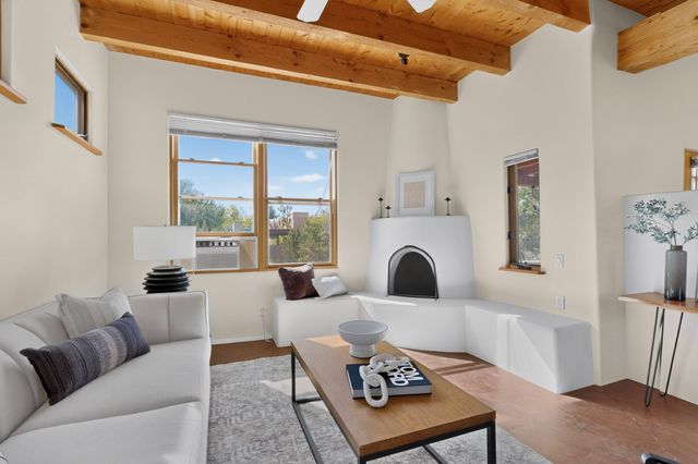 3 Calle Las Casas, Santa Fe, NM 87507