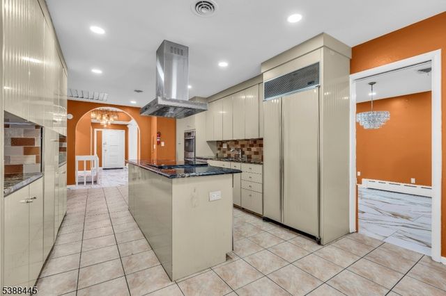 585 Noe Ave, Woodbridge Twp., NJ 07095