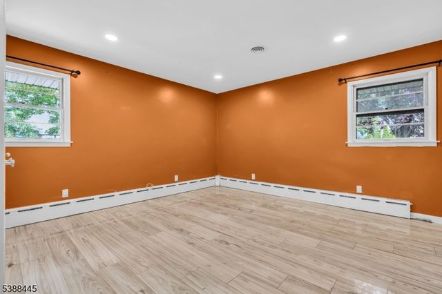 585 Noe Ave, Woodbridge Twp., NJ 07095