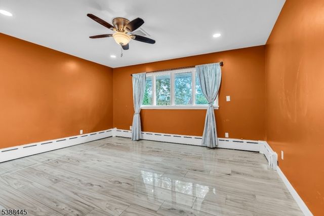 585 Noe Ave, Woodbridge Twp., NJ 07095