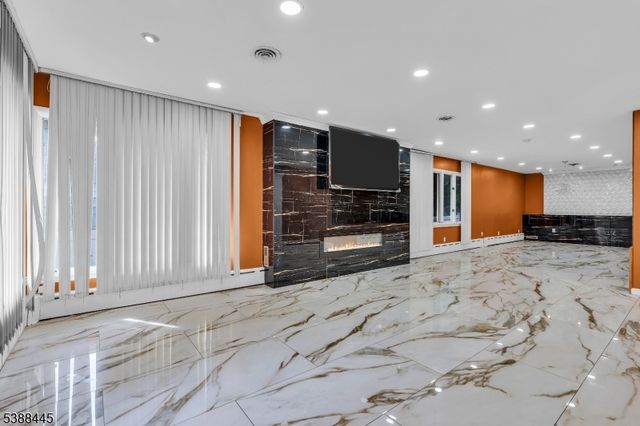 585 Noe Ave, Woodbridge Twp., NJ 07095