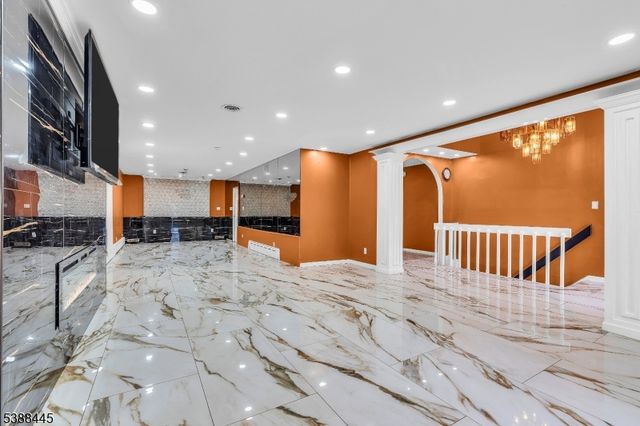 585 Noe Ave, Woodbridge Twp., NJ 07095