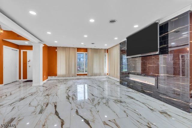 585 Noe Ave, Woodbridge Twp., NJ 07095