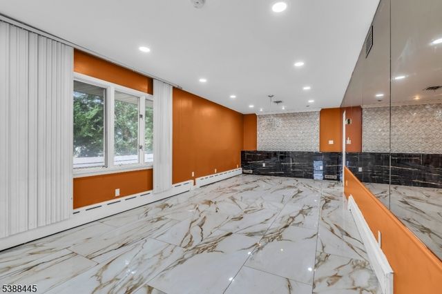 585 Noe Ave, Woodbridge Twp., NJ 07095