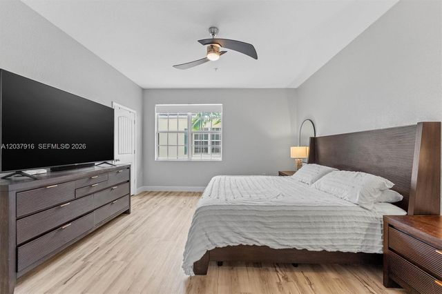 712 SW 2nd Way 712, Pompano Beach, FL 33060