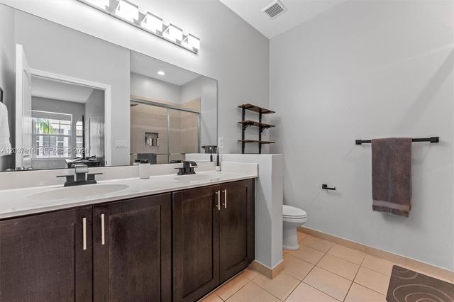 712 SW 2nd Way 712, Pompano Beach, FL 33060