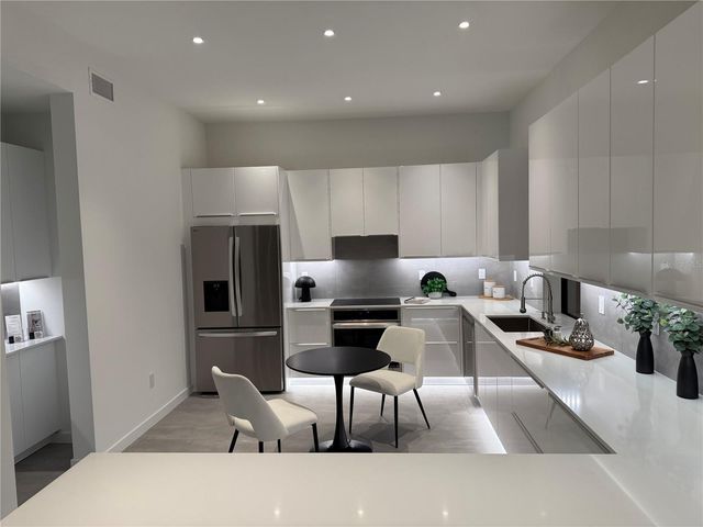 2306 VALENCIA DRIVE, Sarasota, FL 34239