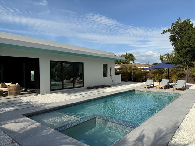 2306 VALENCIA DRIVE, Sarasota, FL 34239