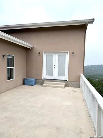 180 County Road 2750, Mico, TX 78056