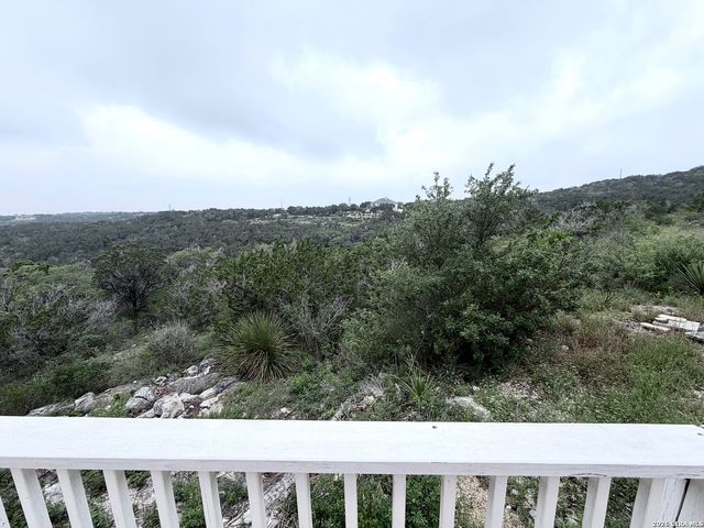 180 County Road 2750, Mico, TX 78056