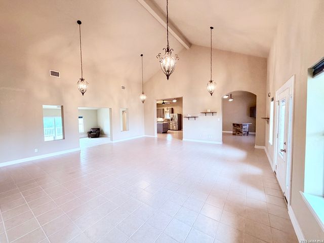 180 County Road 2750, Mico, TX 78056