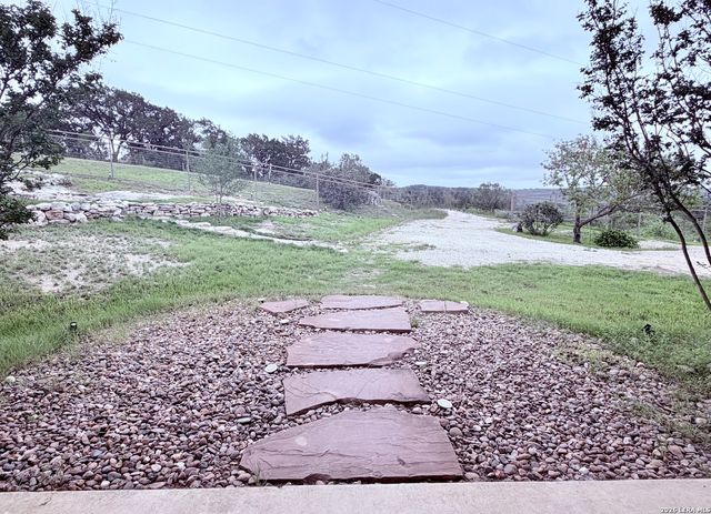180 County Road 2750, Mico, TX 78056