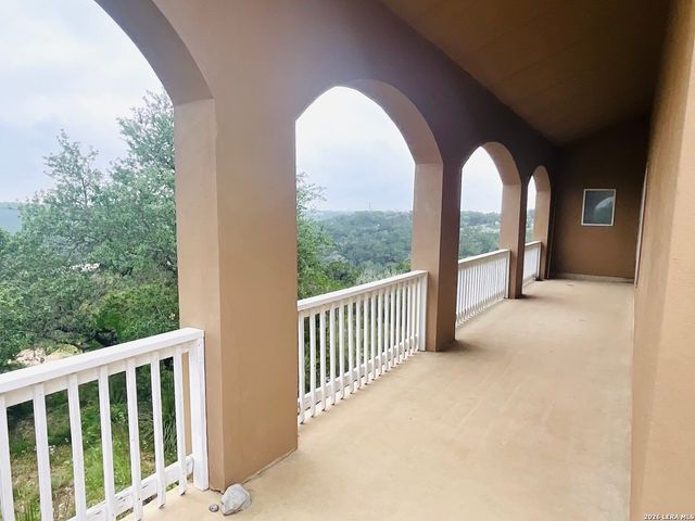 180 County Road 2750, Mico, TX 78056