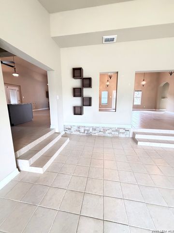 180 County Road 2750, Mico, TX 78056