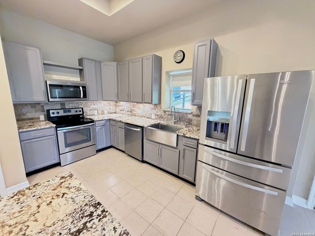 180 County Road 2750, Mico, TX 78056
