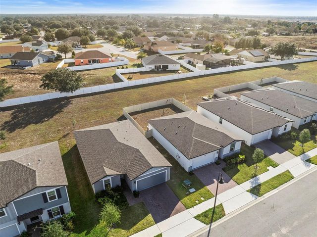 2409 WHITE TAIL STREET, Davenport, FL 33837