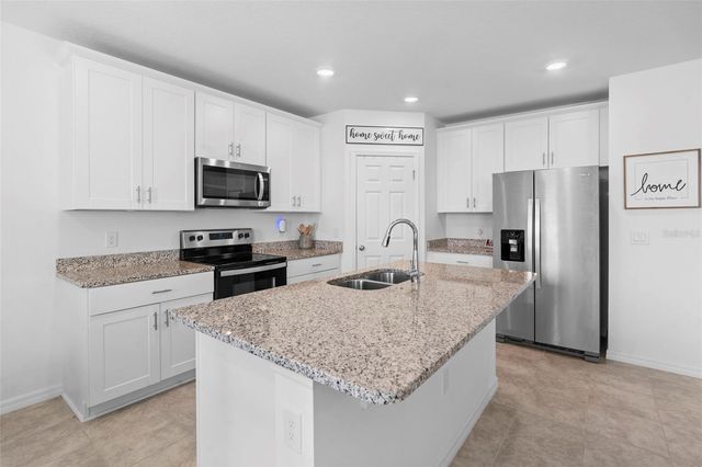 2409 WHITE TAIL STREET, Davenport, FL 33837