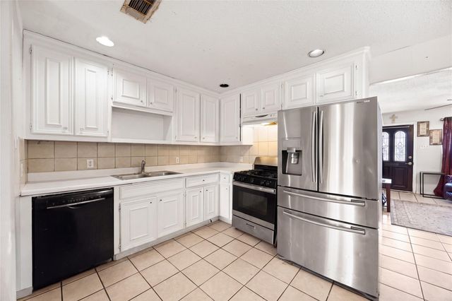 3217 Bond Street, Pasadena, TX 77503