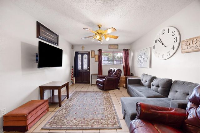 3217 Bond Street, Pasadena, TX 77503