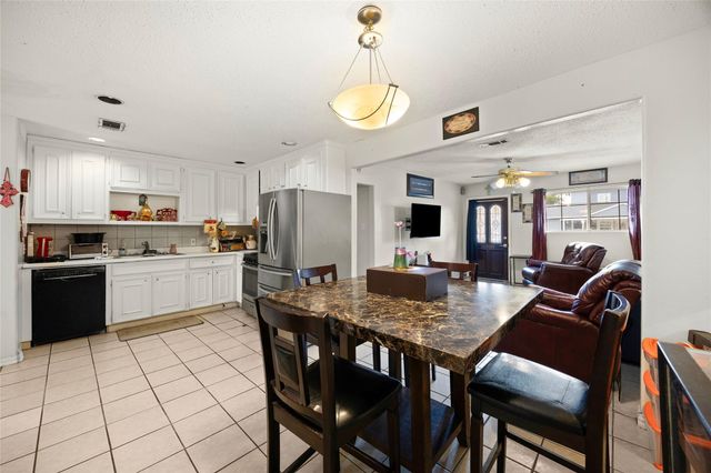 3217 Bond Street, Pasadena, TX 77503