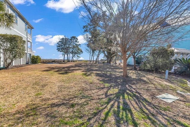 134 Enclave Pl., Pawleys Island, SC 29585