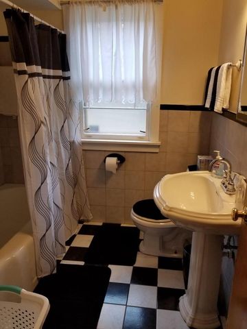 4901 N 65th STREET, Milwaukee, WI 53218