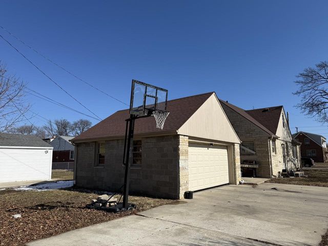 4901 N 65th STREET, Milwaukee, WI 53218