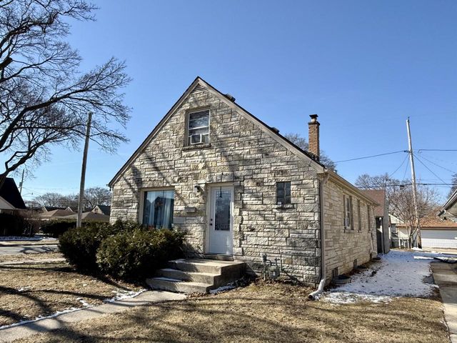 4901 N 65th STREET, Milwaukee, WI 53218