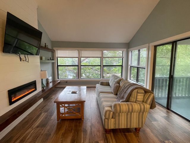 300 Yacht Club Drive UNIT 18, Niceville, FL 32578