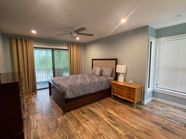 300 Yacht Club Drive UNIT 18, Niceville, FL 32578