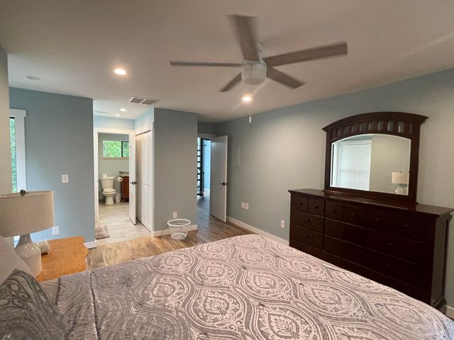 300 Yacht Club Drive UNIT 18, Niceville, FL 32578