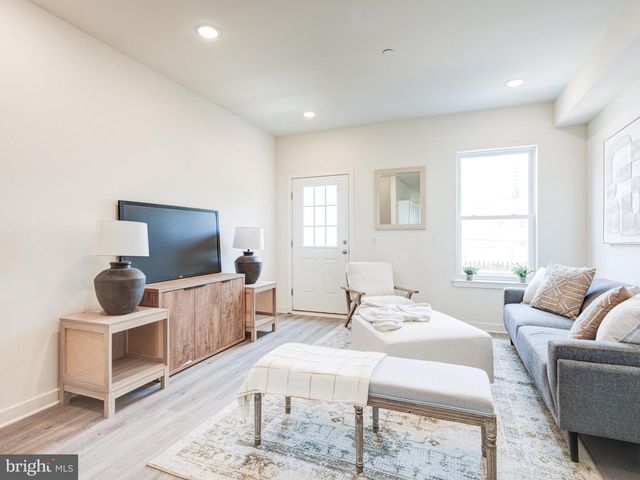 2055 E BIRCH ST, Philadelphia, PA 19134