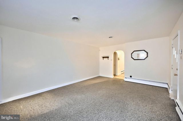 2 S HILL ST, Shrewsbury, PA 17361